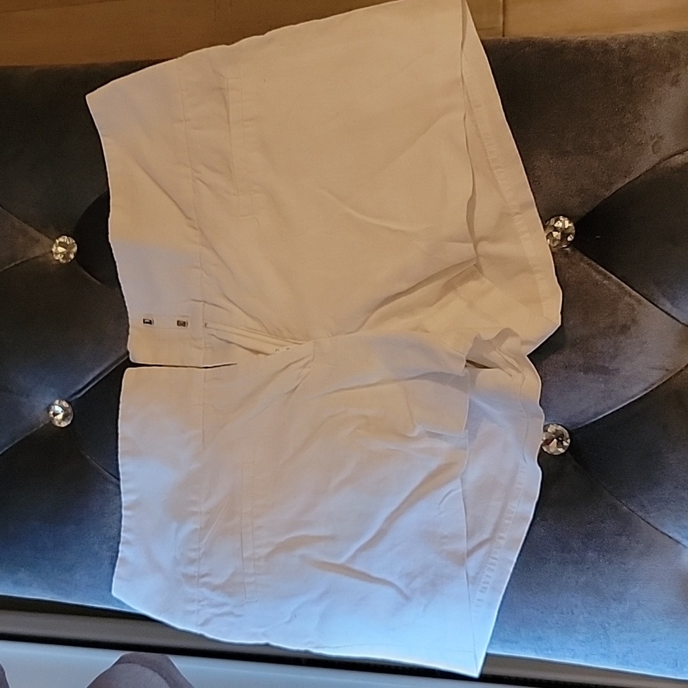 Victoria secret white shorts size 4 PRICE DROP!